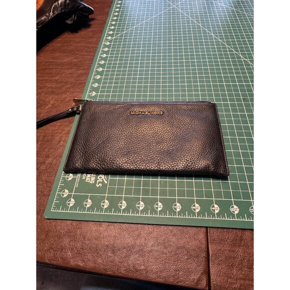 Michael Kors Handbags - Michael Kors Black Pebbled Leather Wristlet Wallet